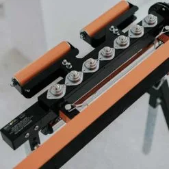 BATAVIA - Tréteau Multifonctions 4 En 1 - Charge Maximale 200 Kg 11 BATAVIA - Tréteau Multifonctions 4 En 1 - Charge Maximale 200 Kg -Outillage & Affûtage Soldes Table de travail multifonctions avec rouleaux et billes